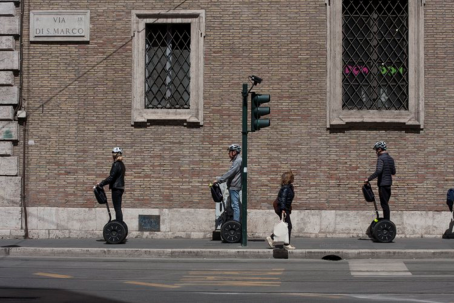 Parallel Segway in Italienischer Strasse